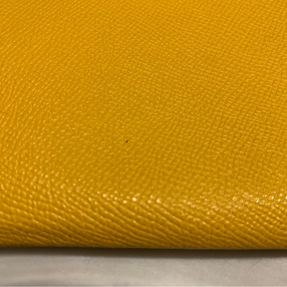 Coach Corner Leather Zip Wristlet - Honeycomb Yellow🍯 - Picture 9 of 11